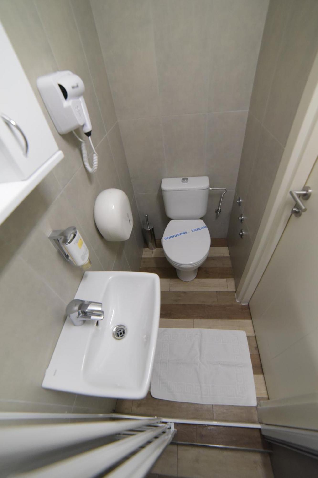 Garni House 46 Plus Belgrado Buitenkant foto